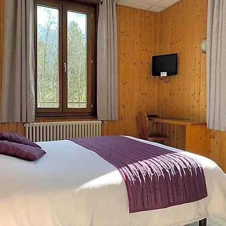 Des Lacs Hotel 2*