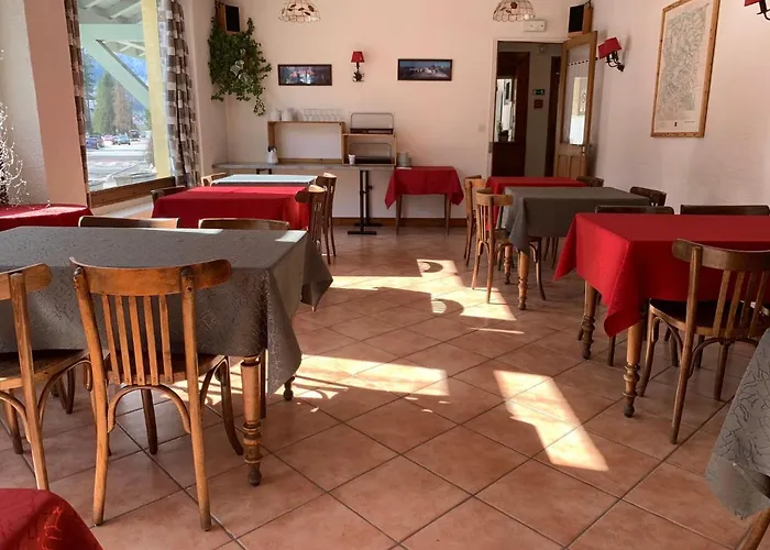 Des Lacs מלון שאמוני