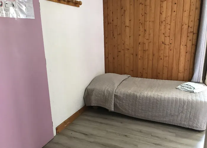 Des Lacs Готель 2*